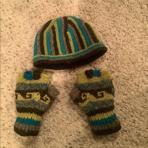 Hat and mitten set